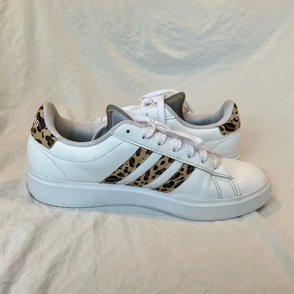 🌹 Adidas Grand Court 2.0 Leopard Print Sneakers - 7.5 - Picture 7 of 9
